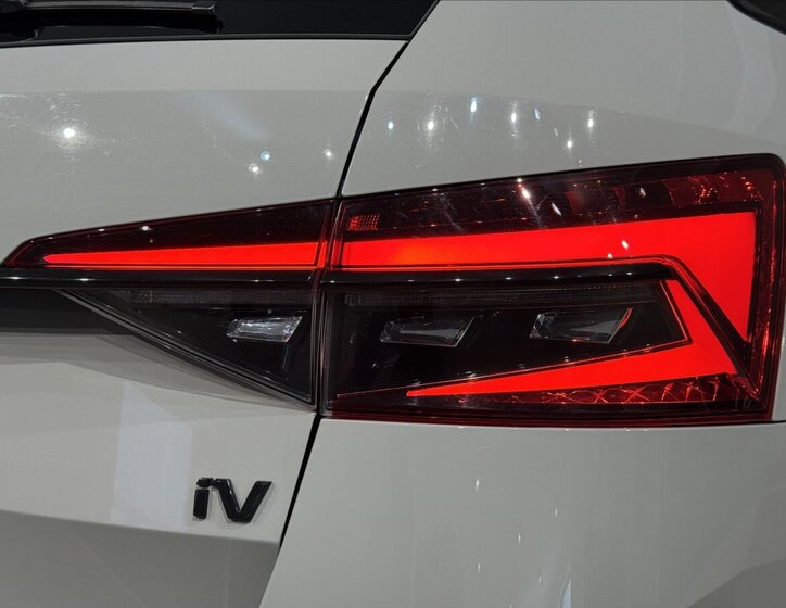 Škoda Superb Kombi 1,4 l 160 kw