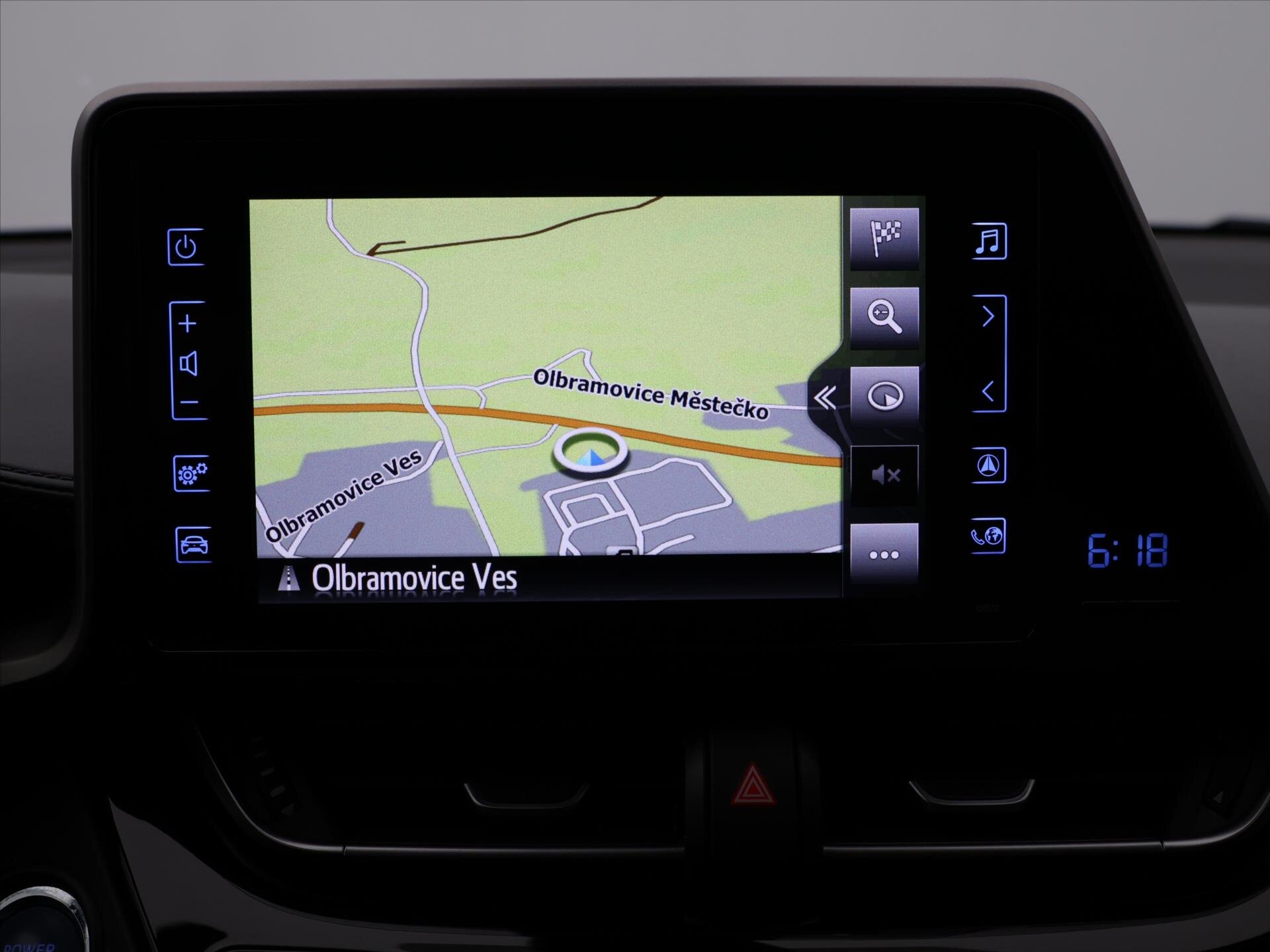 Toyota C-HR SUV 1,8 l 72 kw