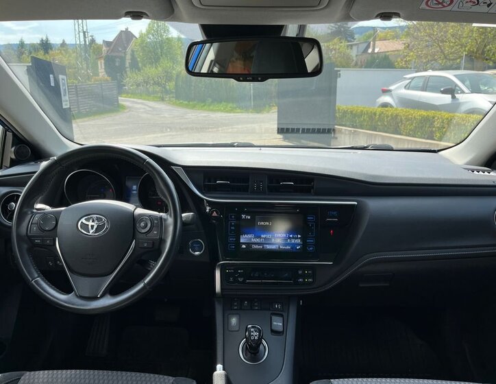 Toyota Auris Hatchback 1,8 l 73 kw