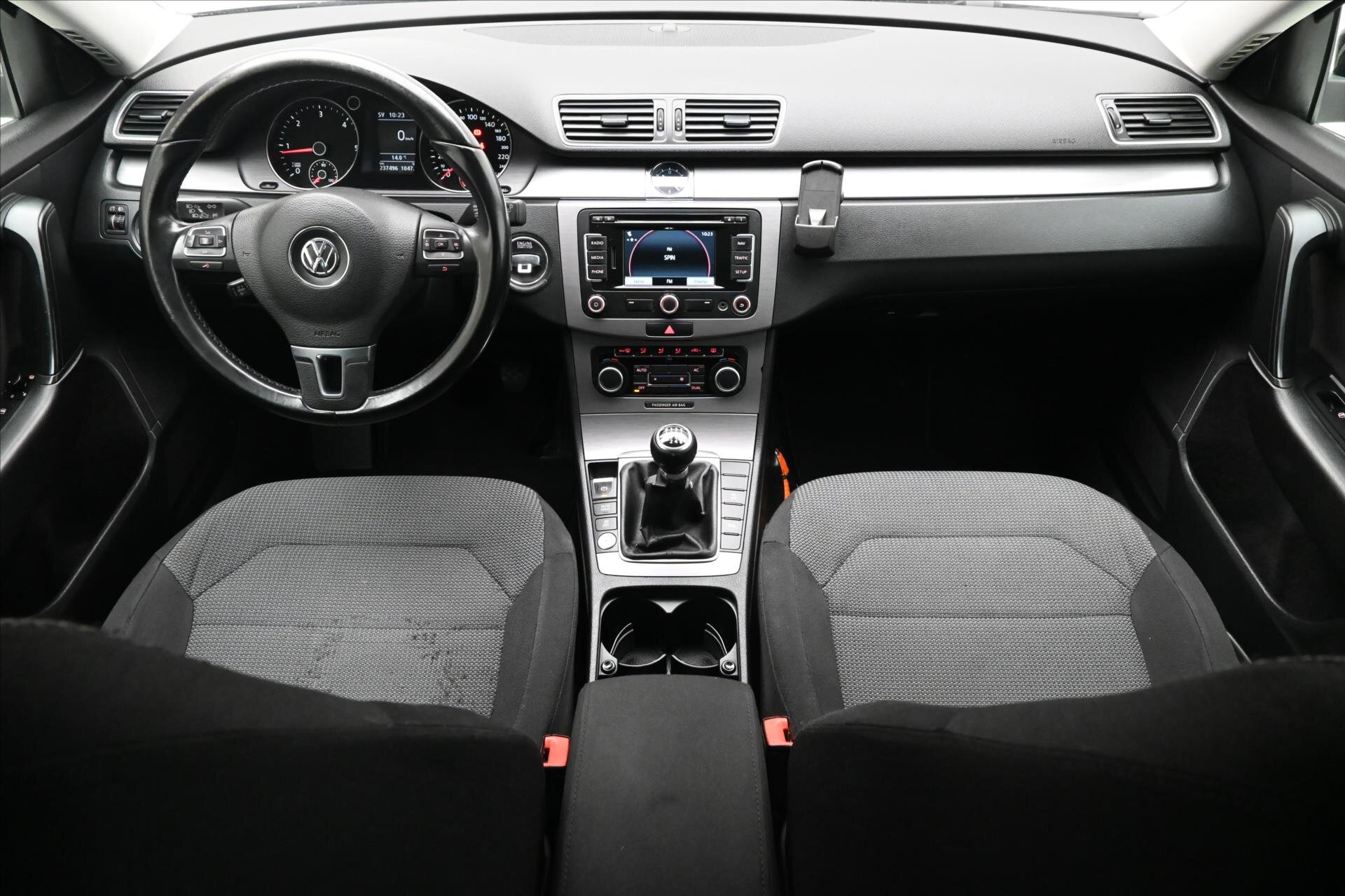 Volkswagen Passat Kombi 1,6 l 77 kw