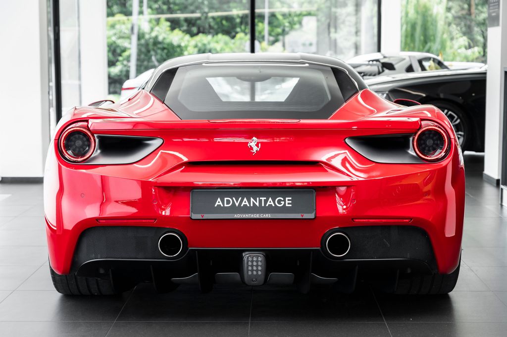 Ferrari 488