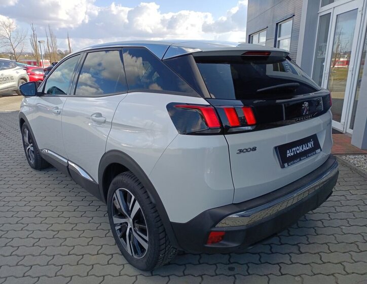Peugeot 3008 SUV / Terénní 1,6 l 88 kw