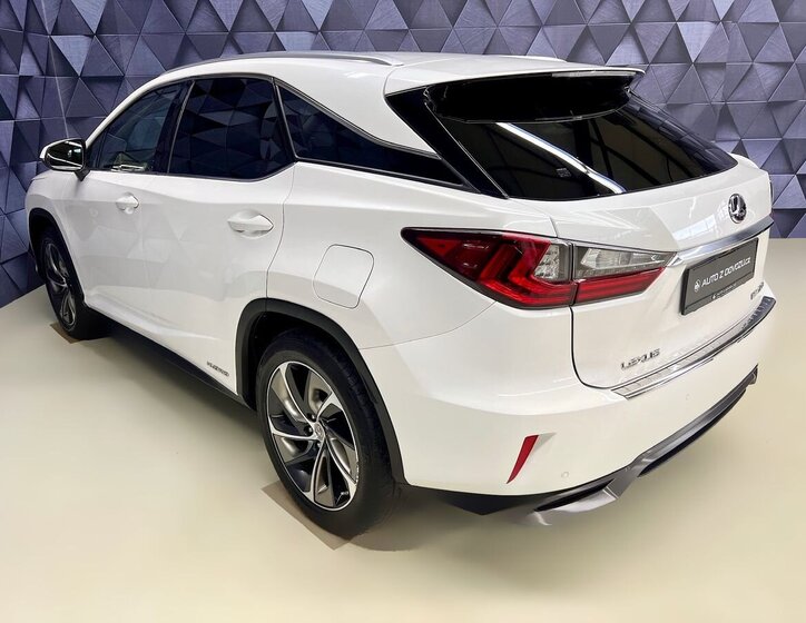 Lexus RX 450h SUV 3,5 l 193 kw