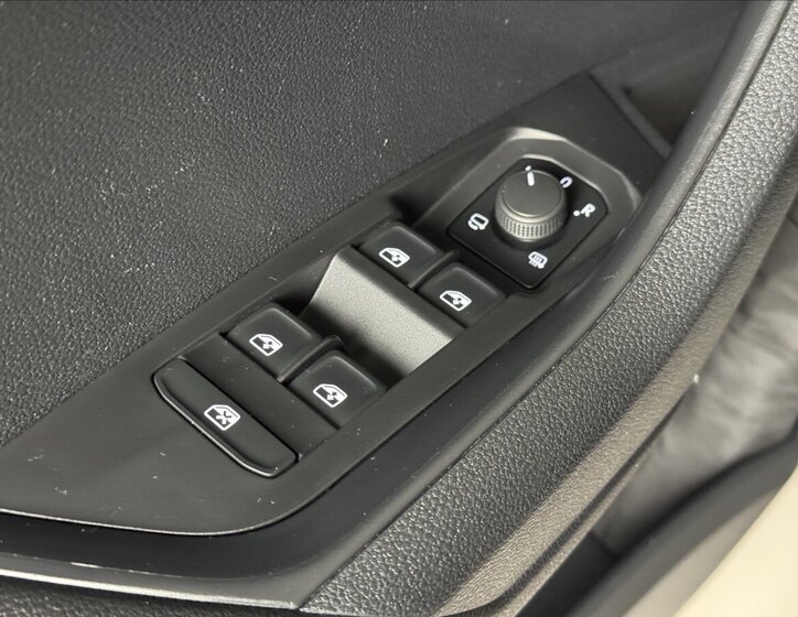 Škoda Karoq SUV / Terénní 2,0 l 110 kw