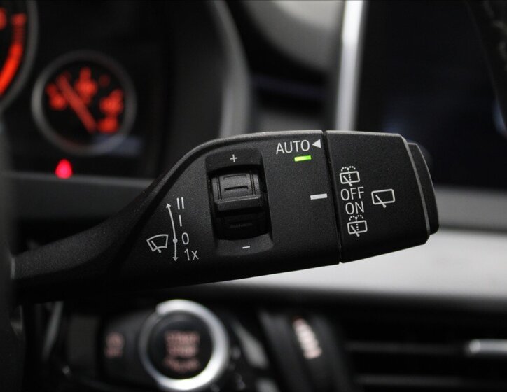 BMW X5 SUV 3,0 l 280 kw