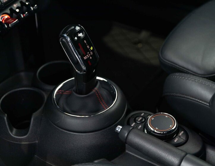 Mini Cooper Hatchback 2,0 l 141 kw