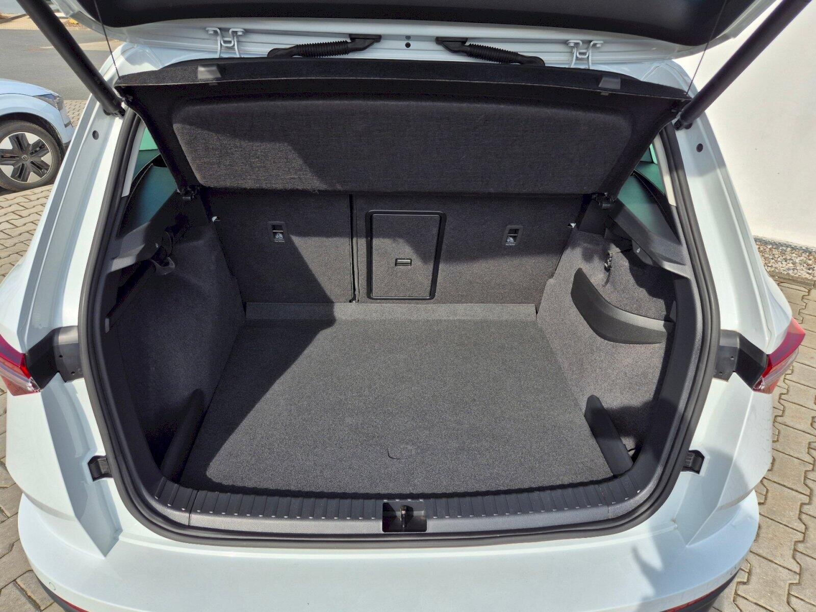 Škoda Karoq SUV / Terénní 1,5 l 110 kw