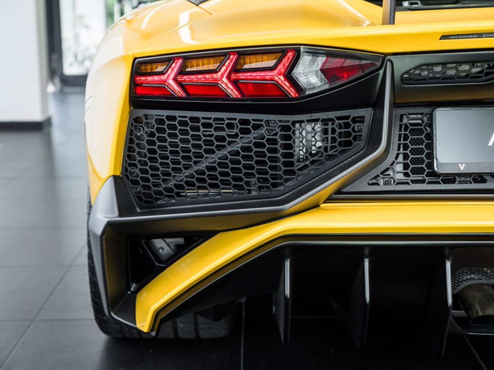 Lamborghini Aventador 23