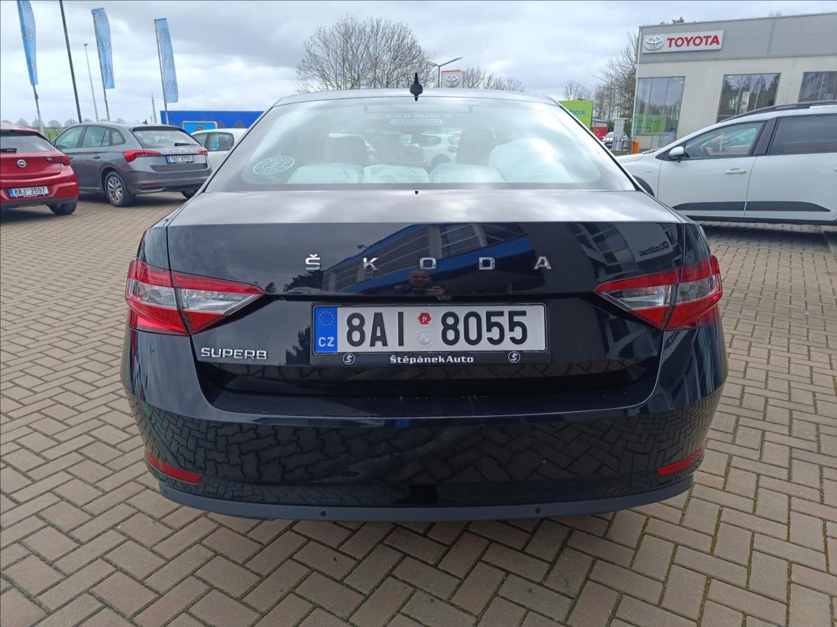 Škoda Superb Liftback 2,0 l 110 kw