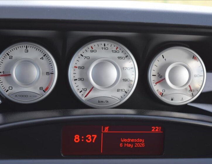 Peugeot 807 MPV 2,0 l 100 kw