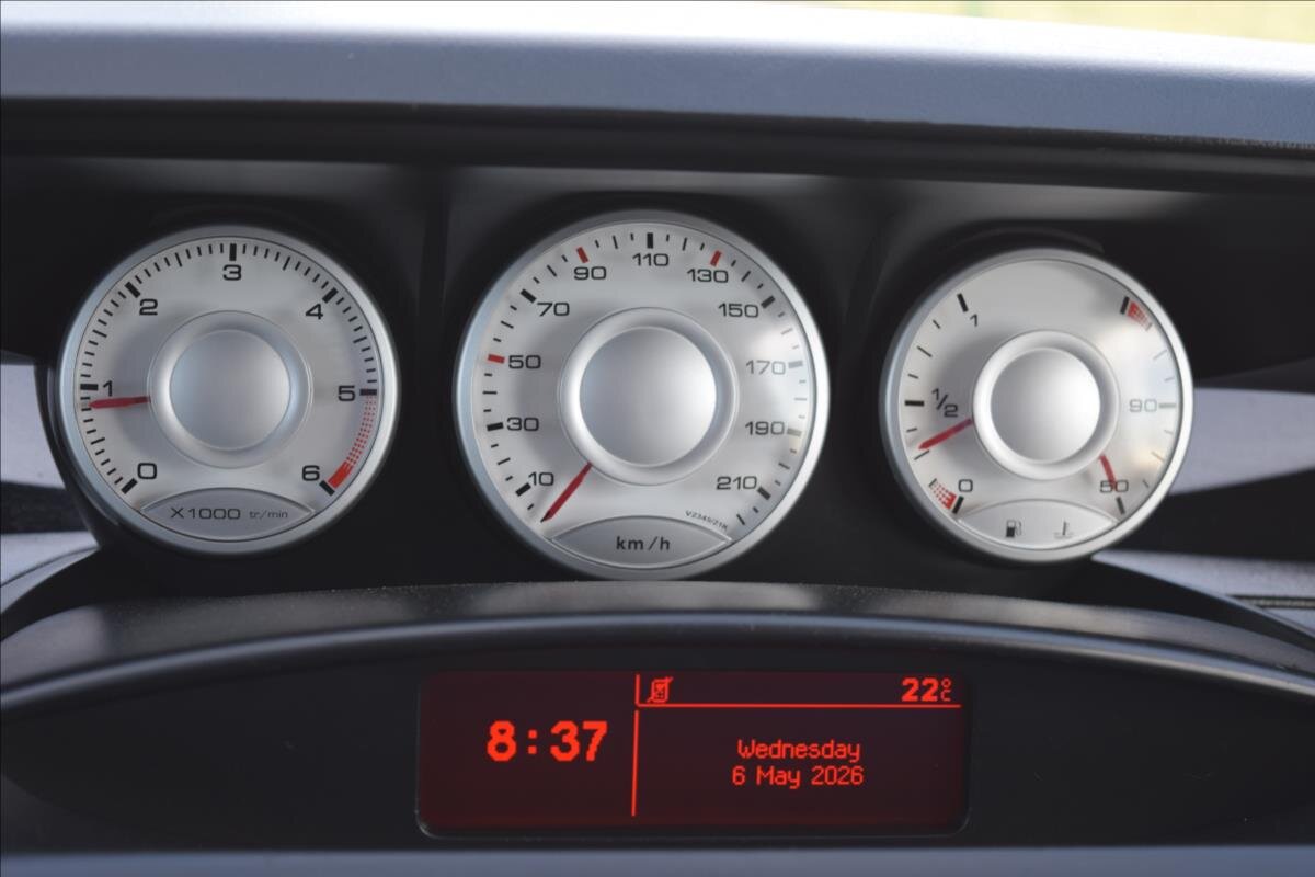 Peugeot 807 MPV 2,0 l 100 kw