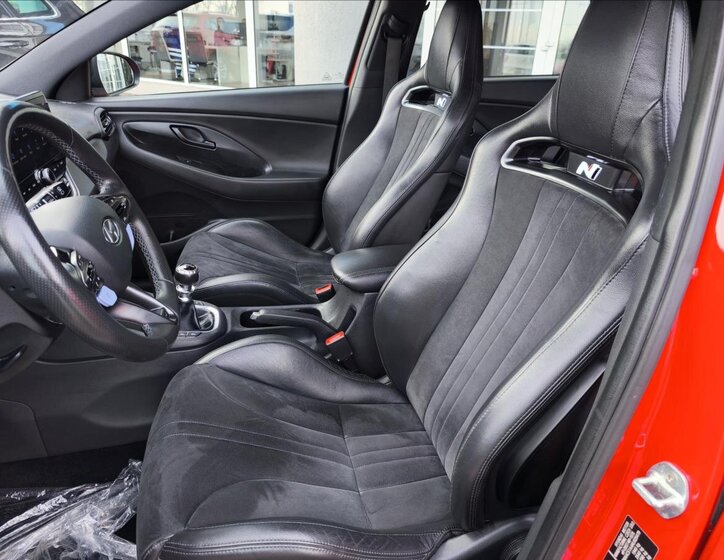 Hyundai i30 Hatchback 2,0 l 206 kw