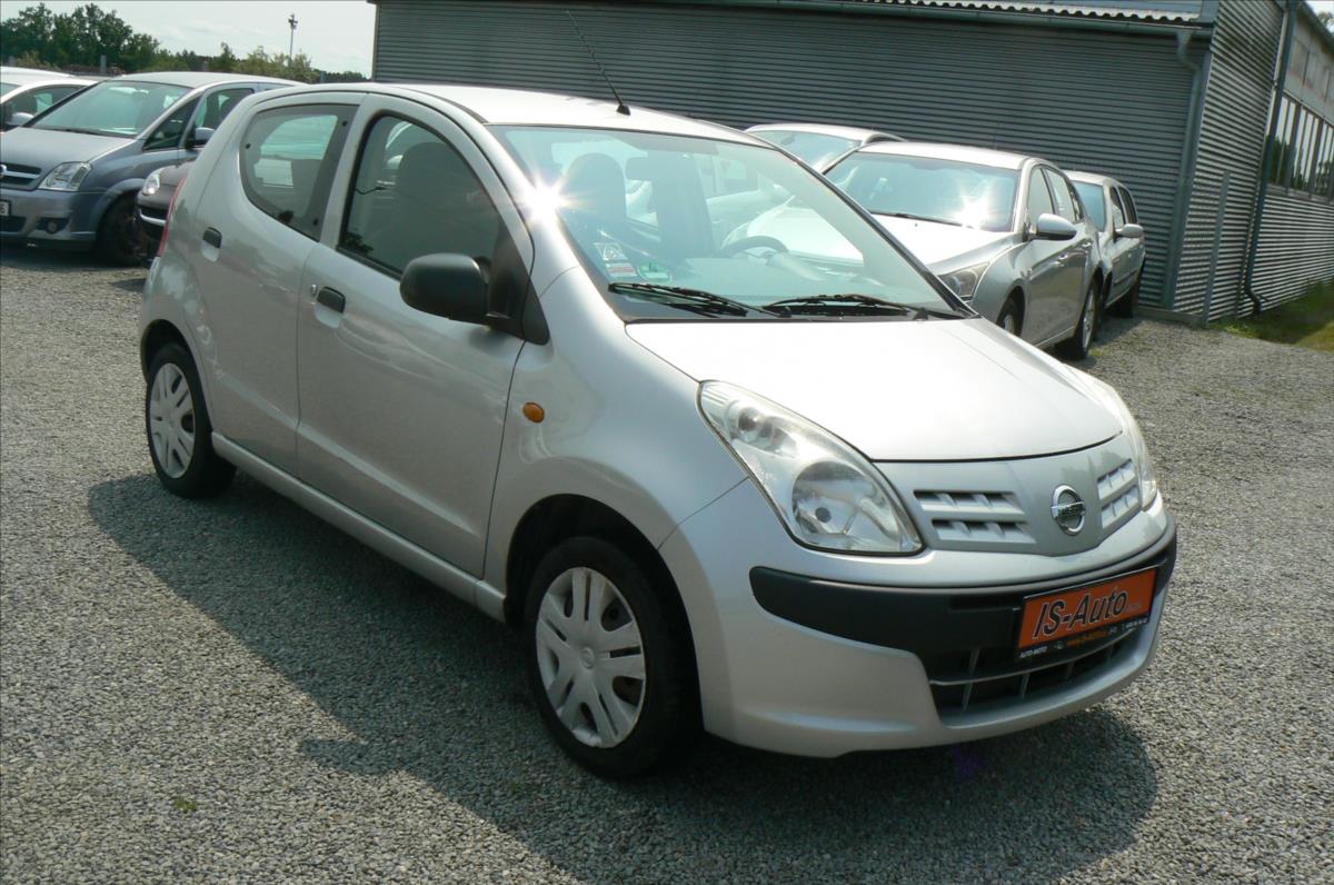 Nissan Pixo
