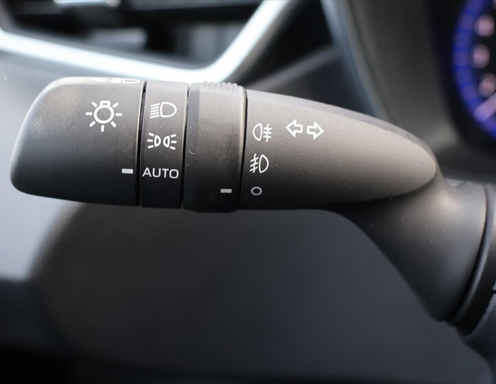 Toyota Corolla Sedan / Limuzína 1,8 l 72 kw