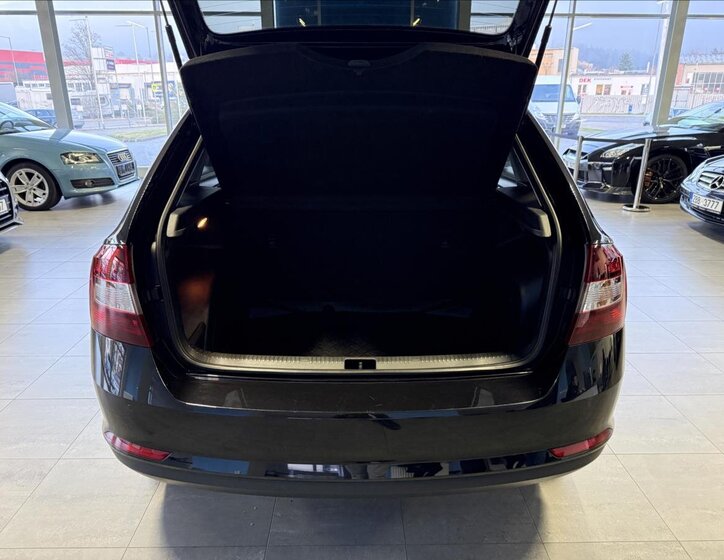 Škoda Rapid Hatchback 999,0 70 kw