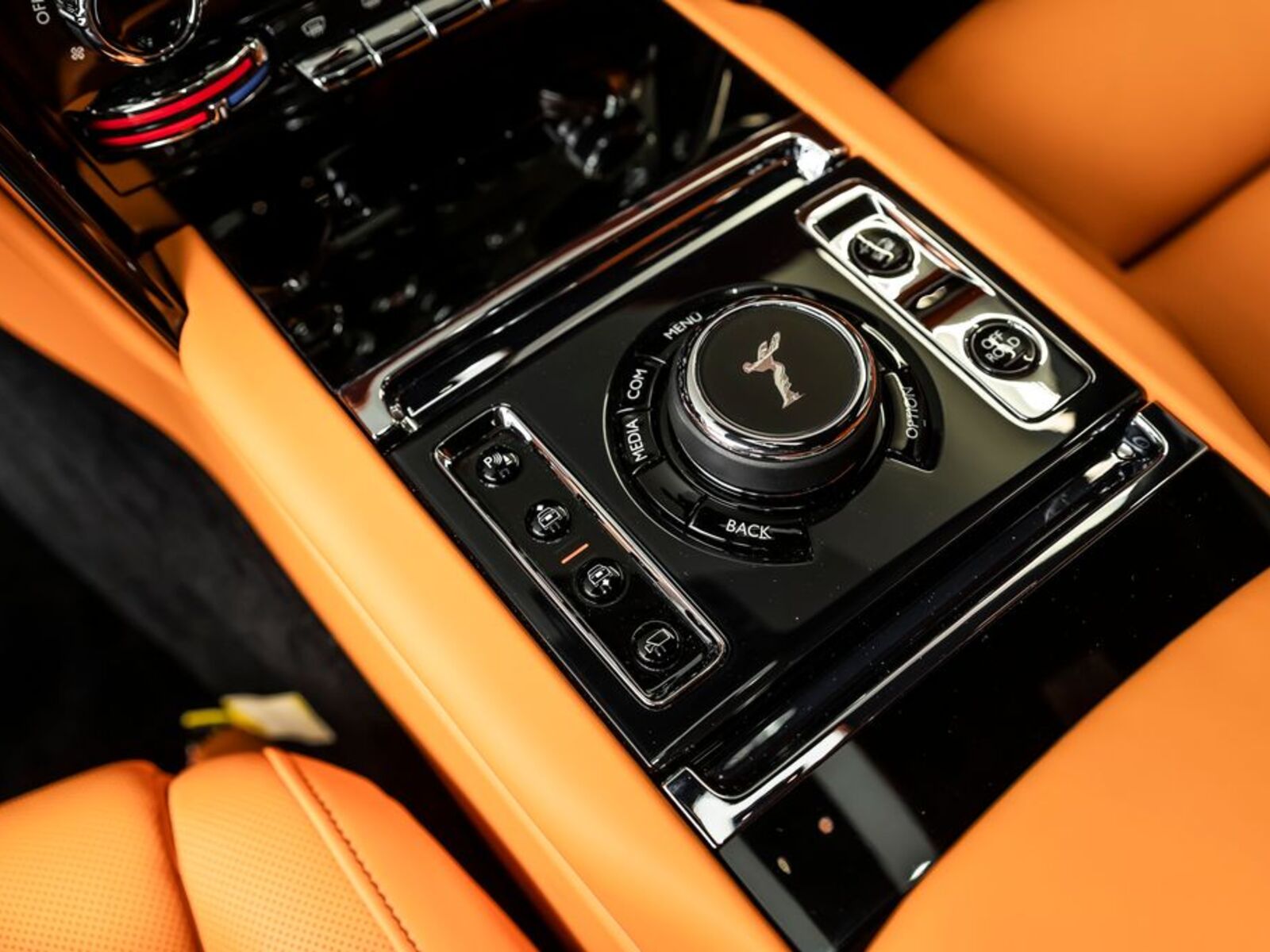 Rolls-Royce Cullinan 17