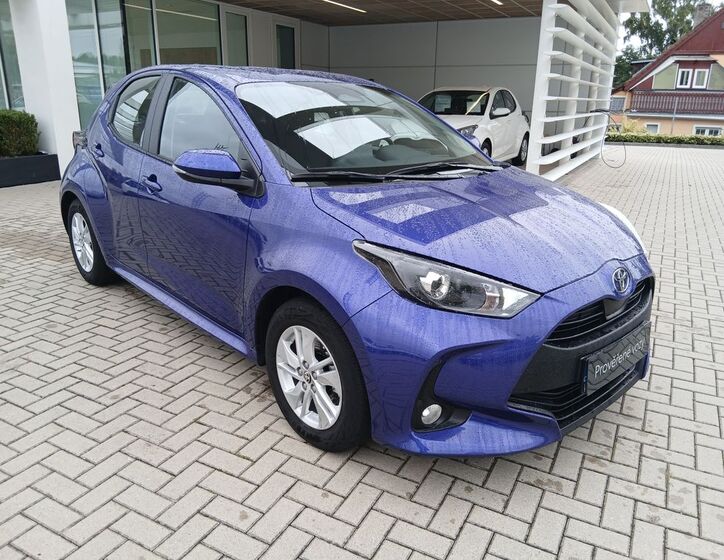 Toyota Yaris 8