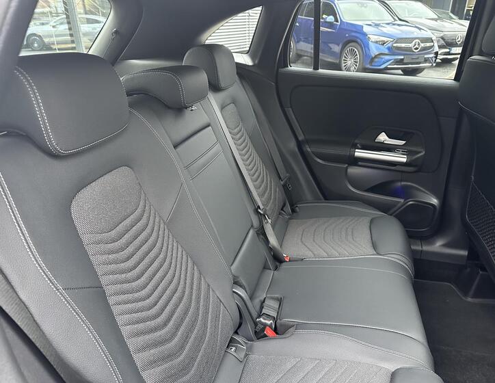 Mercedes-Benz GLA 20