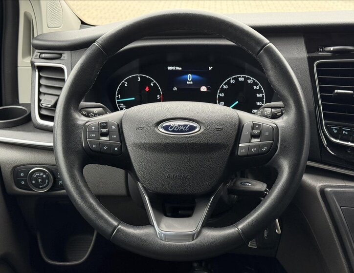 Ford Tourneo Custom MPV 2,0 l 136 kw