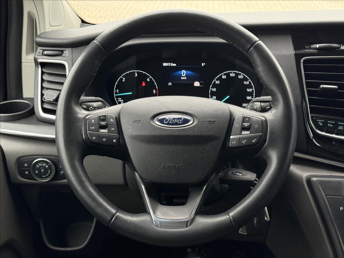 Ford Tourneo Custom MPV 2,0 l 136 kw