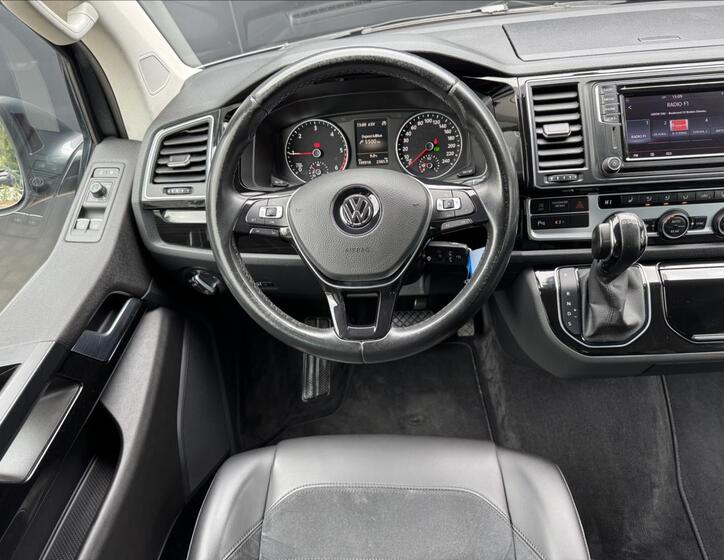 Volkswagen Multivan 15