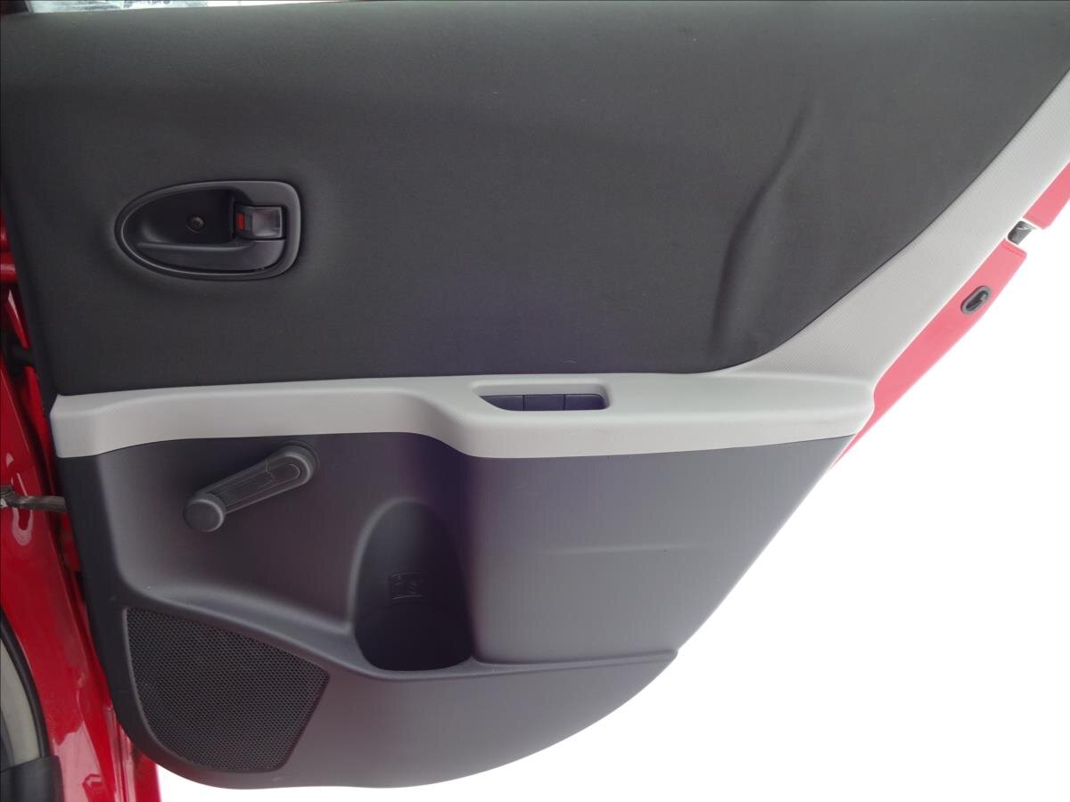 Toyota Yaris Hatchback 998,0 51 kw