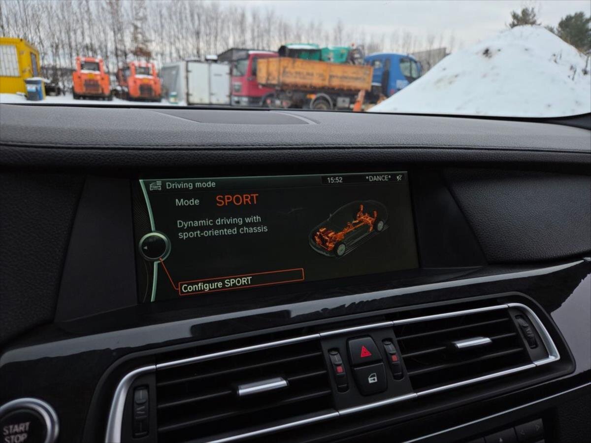 BMW Řada 7 Sedan / Limuzína 4,4 l 300 kw