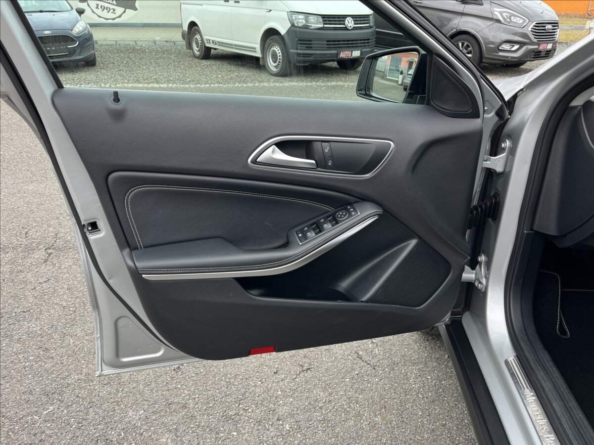 Mercedes-Benz GLA Hatchback 1,6 l 115 kw