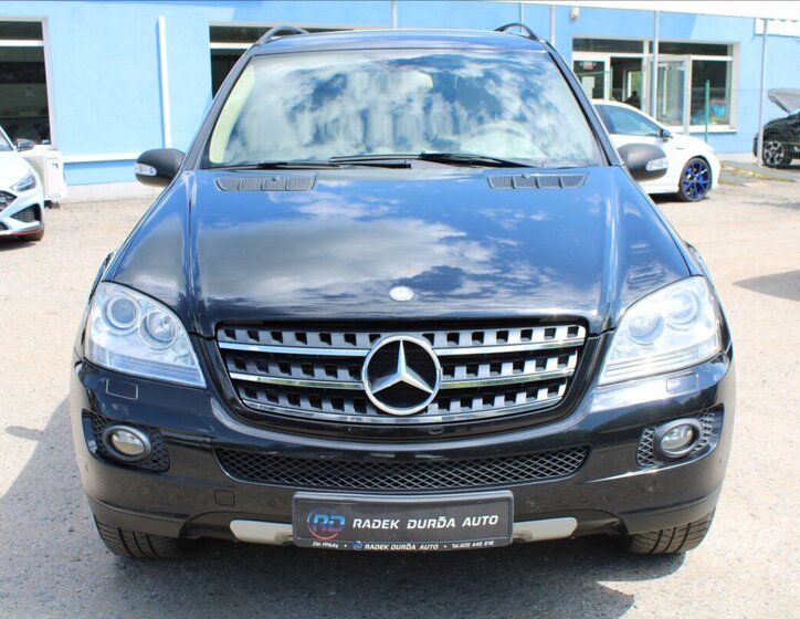 Mercedes-Benz Třídy M SUV / Terénní 3,0 l 165 kw