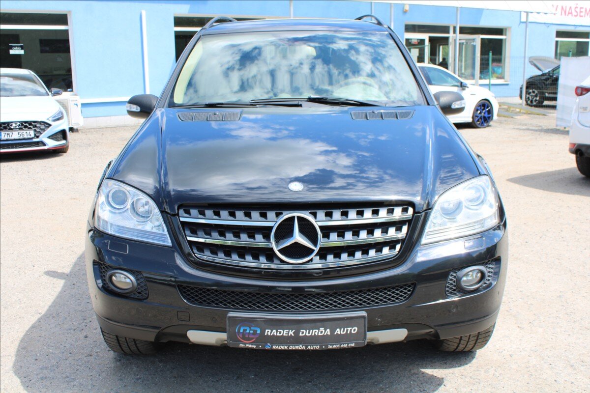 Mercedes-Benz Třídy M SUV / Terénní 3,0 l 165 kw