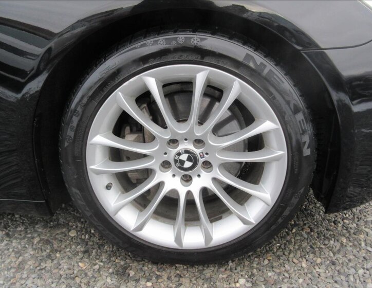 BMW Řada 7 Sedan 3,0 l 190 kw