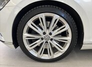 Volkswagen Passat Sedan / Limuzína 2,0 l 176 kw