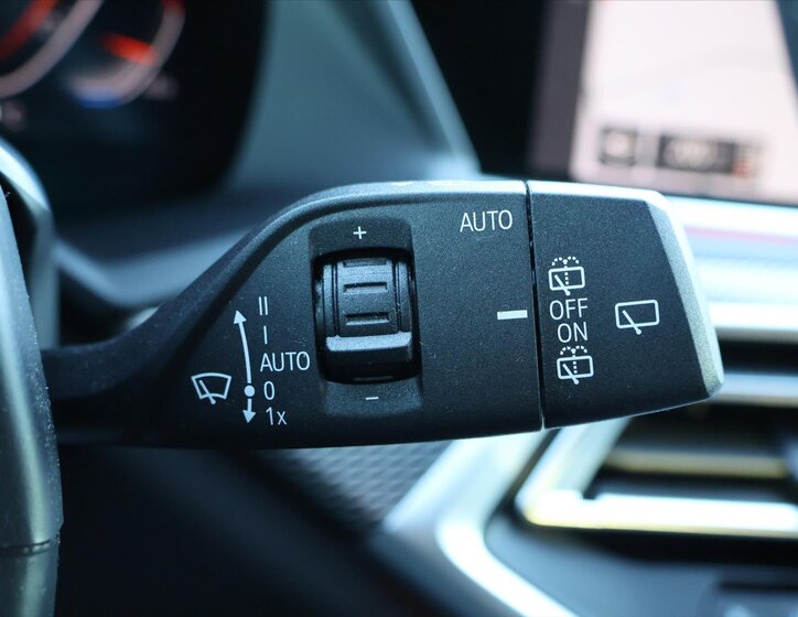 BMW X5 SUV / Terénní 3,0 l 250 kw