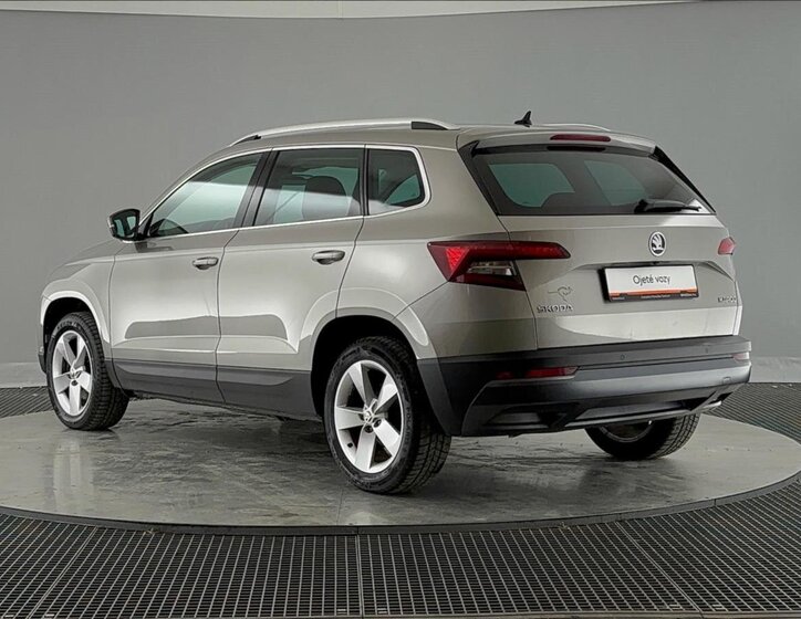 Škoda Karoq SUV / Terénní 1,5 l 110 kw