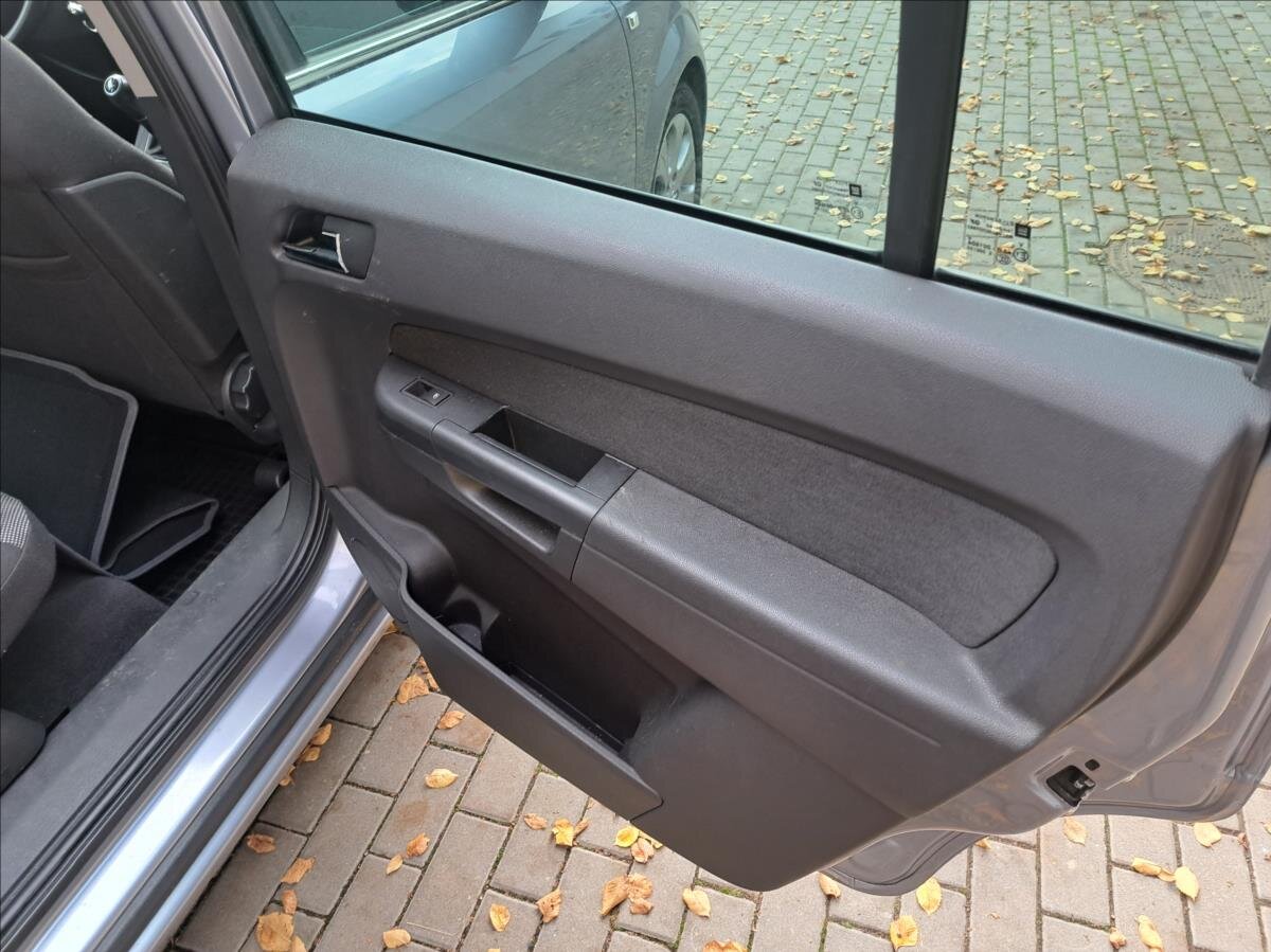 Opel Zafira Kombi 1,7 l 81 kw