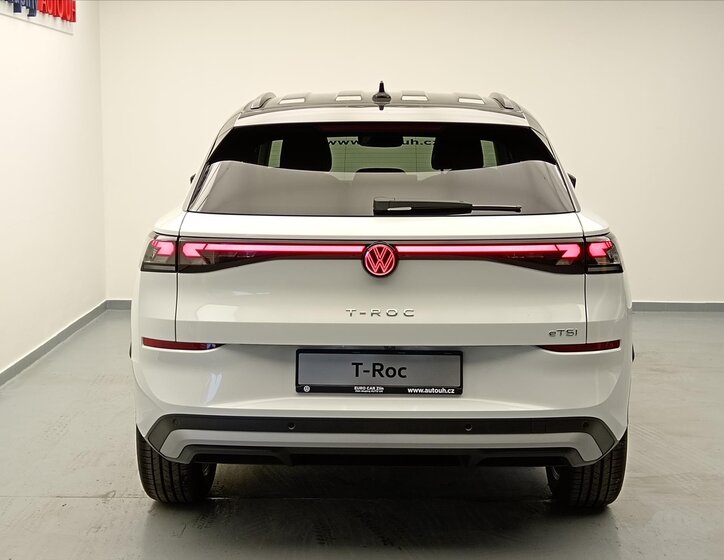 Volkswagen T-Roc SUV 1,5 l 110 kw