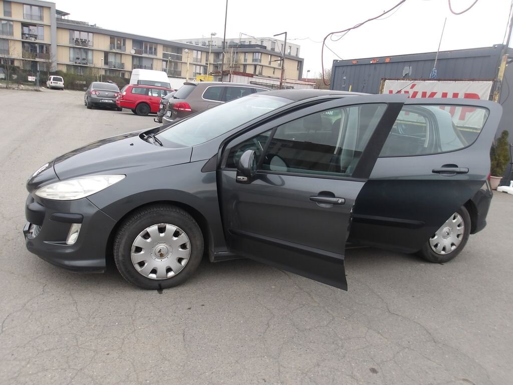 Peugeot 308 Hatchback 1,4 l 70 kw