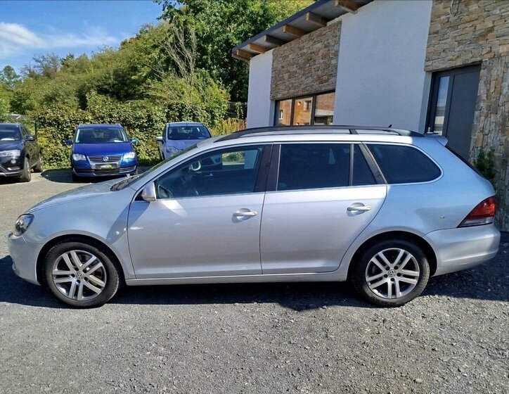 Volkswagen Golf Kombi 2,0 l 103 kw