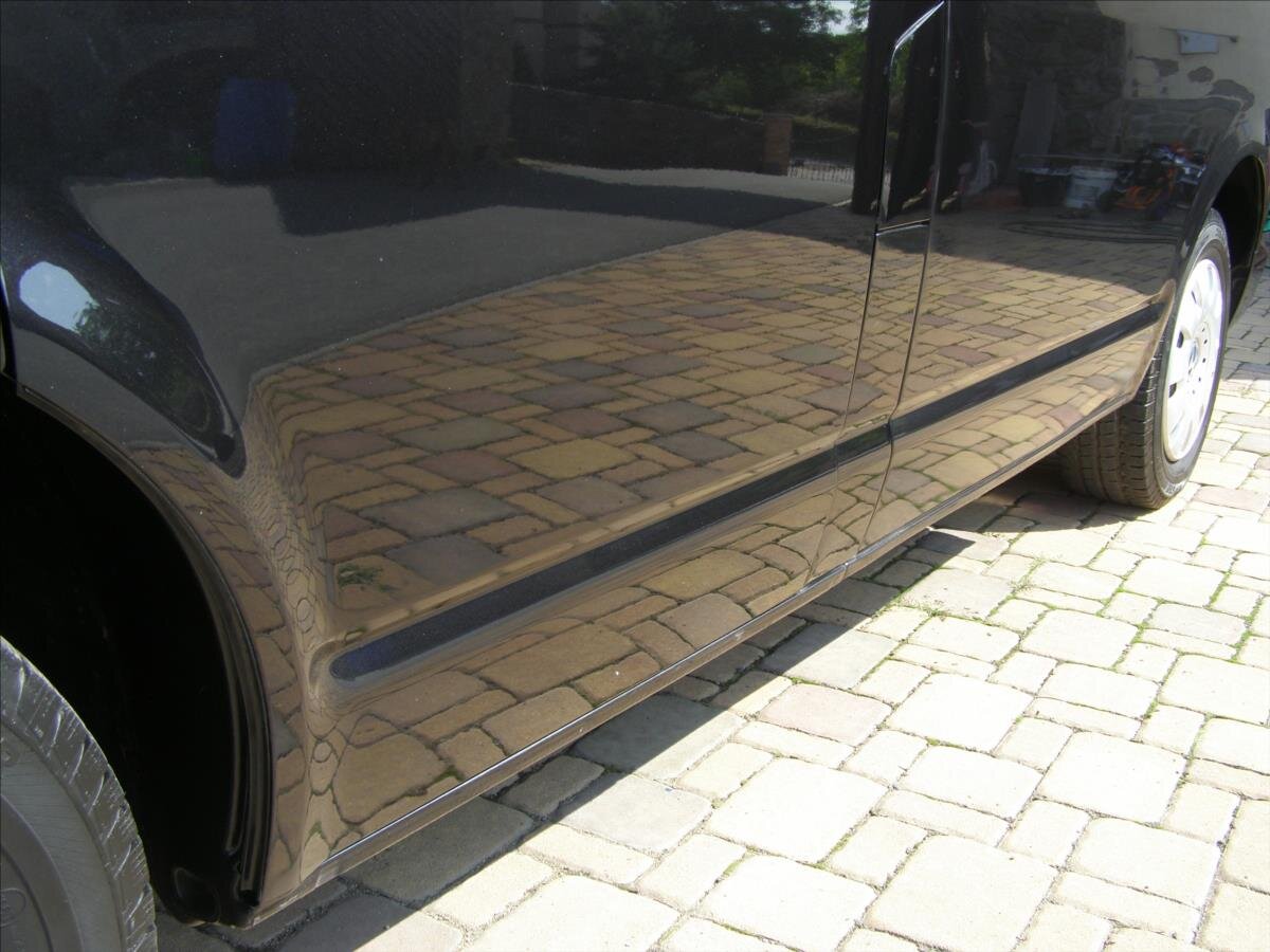 Volkswagen Caravelle Ostatní 2,5 l 128 kw