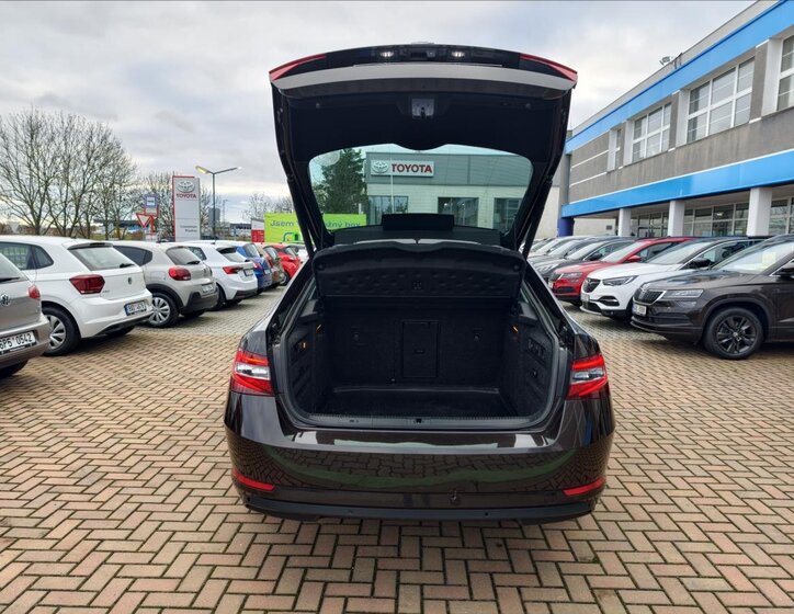 Škoda Superb Liftback 2,0 l 140 kw