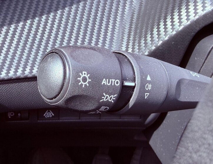 Peugeot 208 Hatchback 1,2 l 55 kw