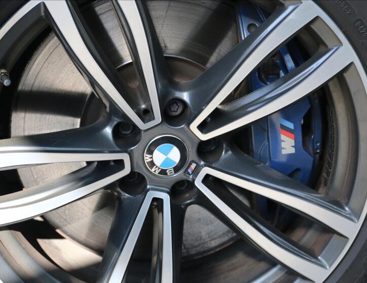 BMW Řada 7 Sedan / Limuzína 3,0 l 294 kw