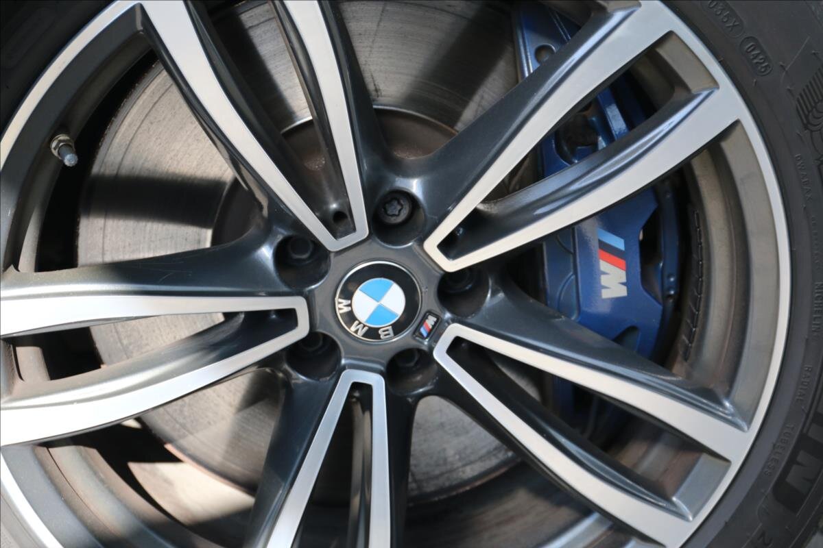 BMW Řada 7 Sedan / Limuzína 3,0 l 294 kw