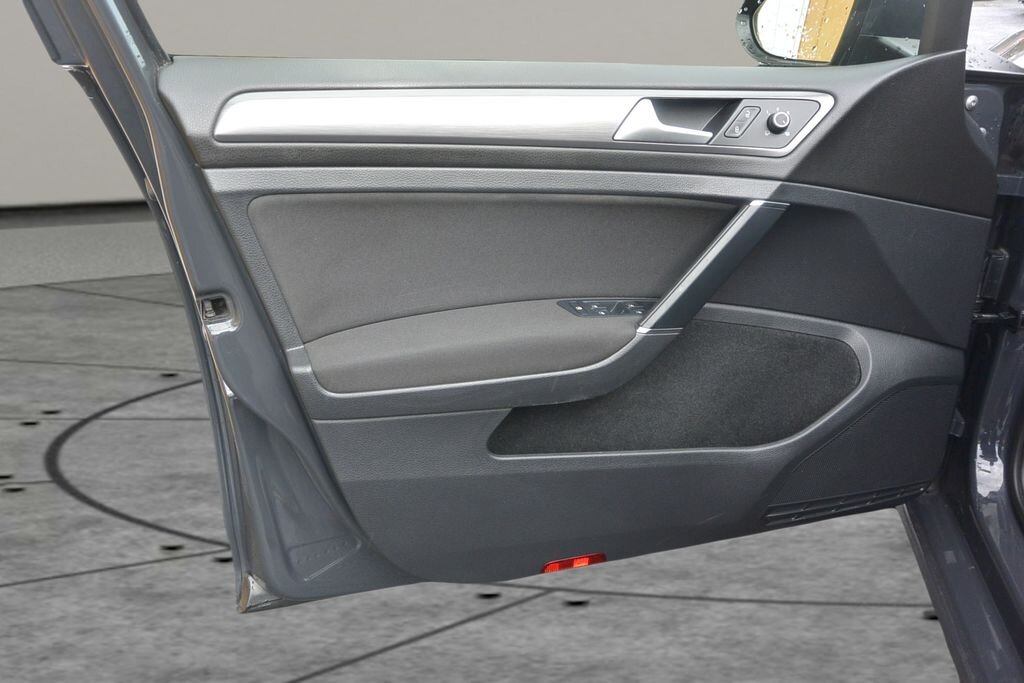 Volkswagen Golf Kombi 2,0 l 110 kw