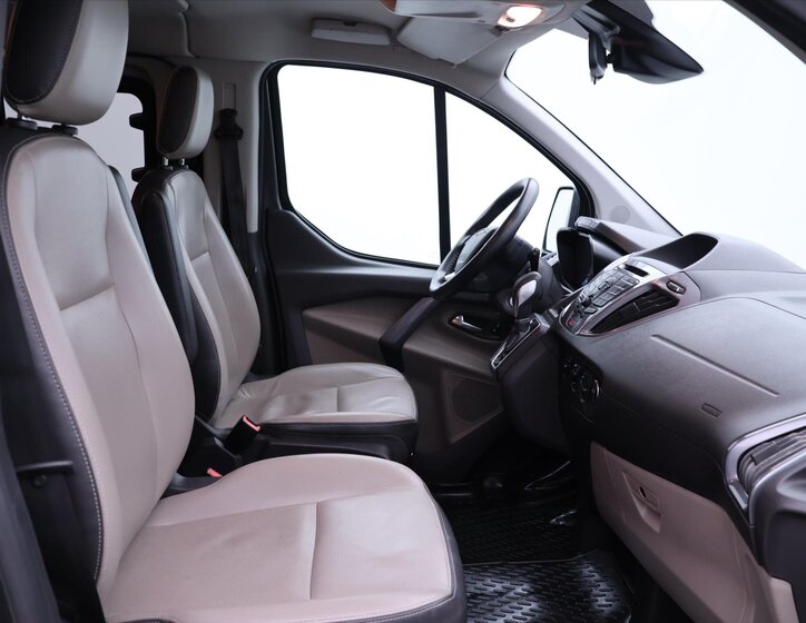 Ford Tourneo Custom MPV 2,0 l 125 kw