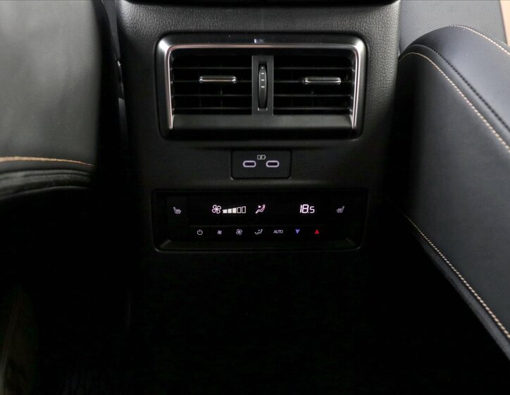 Mazda CX-80 SUV / Terénní 3,3 l 187 kw