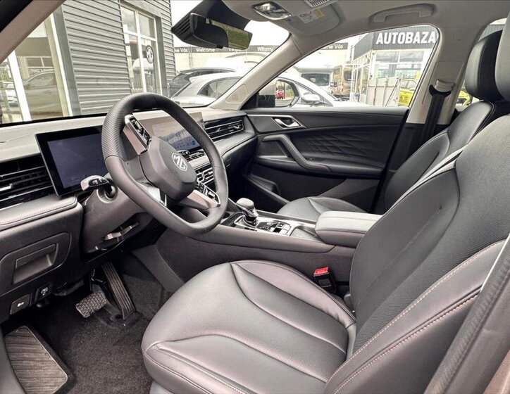 MG HS SUV / Terénní 1,5 l 125 kw