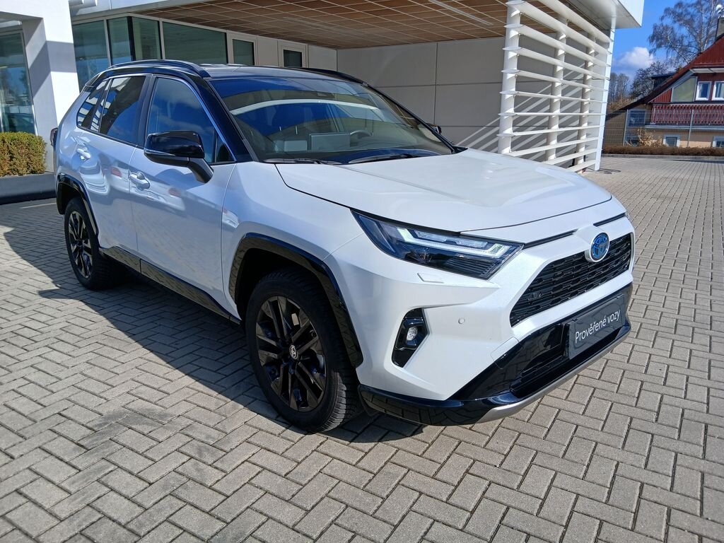 Toyota RAV4 SUV / Terénní 2,5 l 131 kw