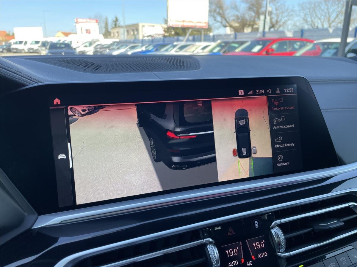 BMW X7 SUV / Terénní 3,0 l 195 kw