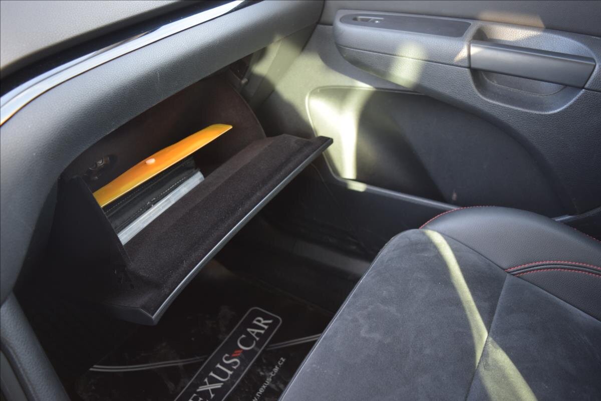 Seat Alhambra Kombi 2,0 l 135 kw